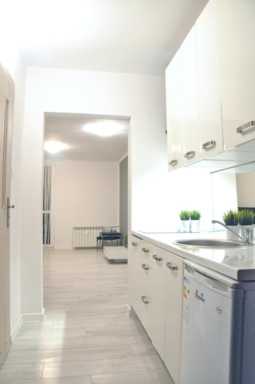 Nice And Comfy Studio Close To Old Town And Metro. Warsaw Luaran gambar
