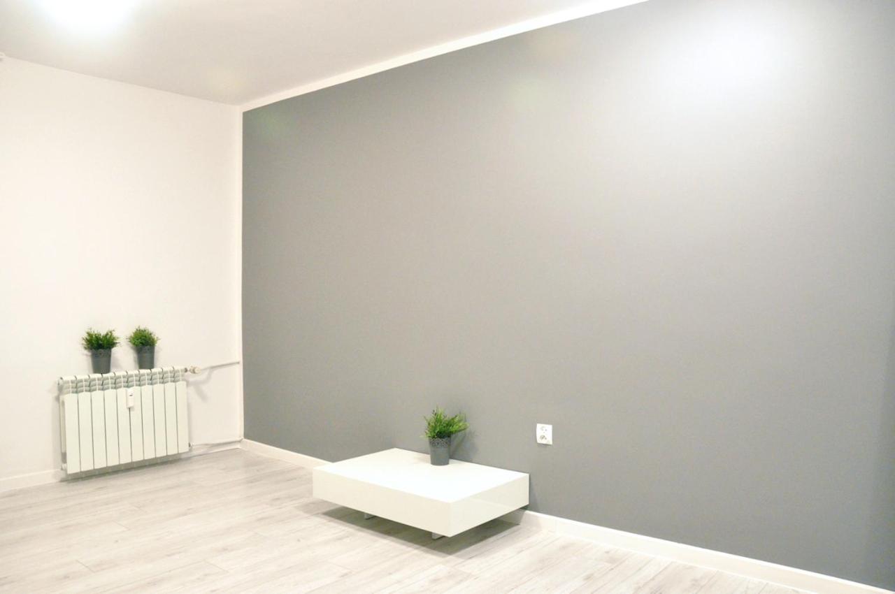 Nice And Comfy Studio Close To Old Town And Metro. Warsaw Luaran gambar
