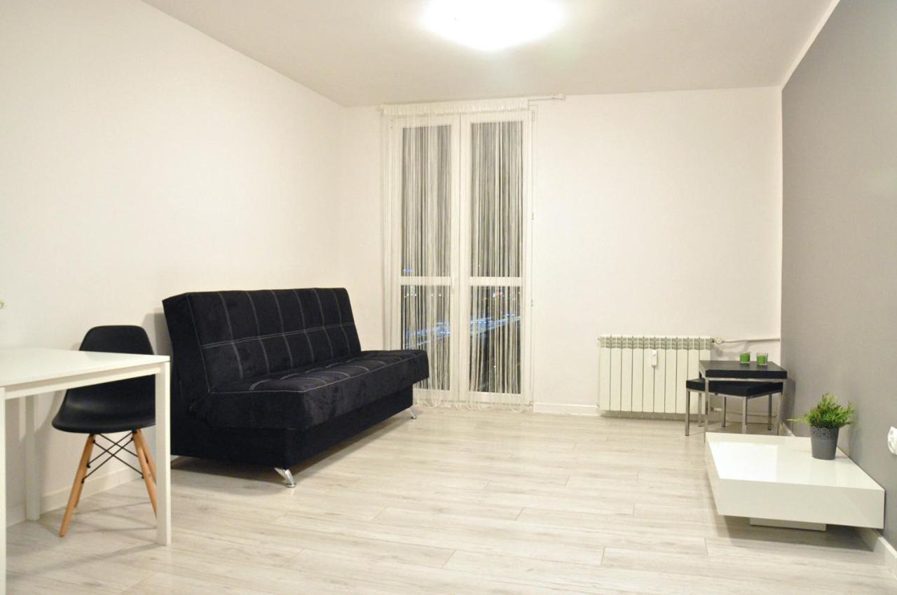 Nice And Comfy Studio Close To Old Town And Metro. Warsaw Luaran gambar